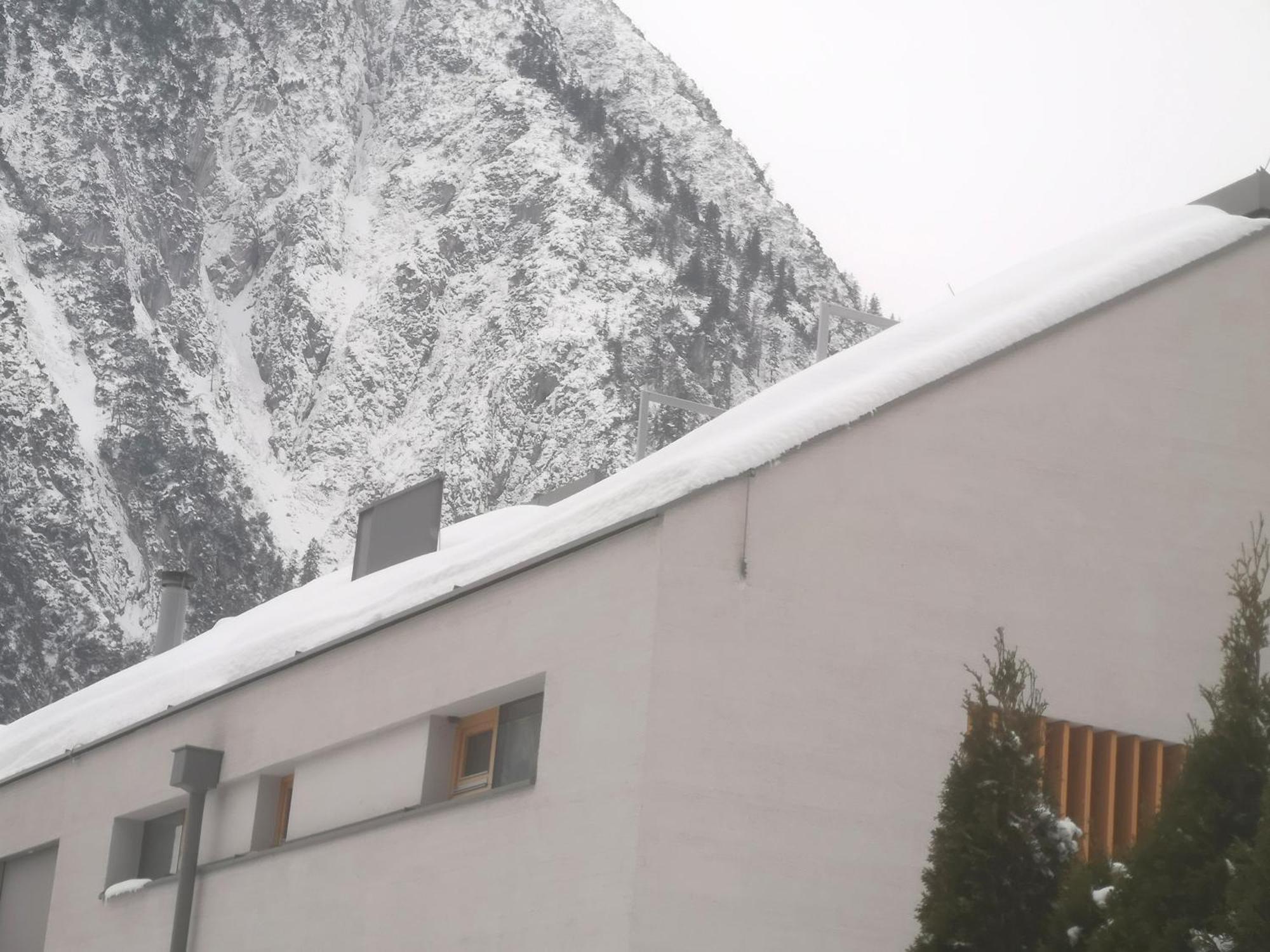 Urban Alpine Penthouse With Lake View Maurach  Luaran gambar